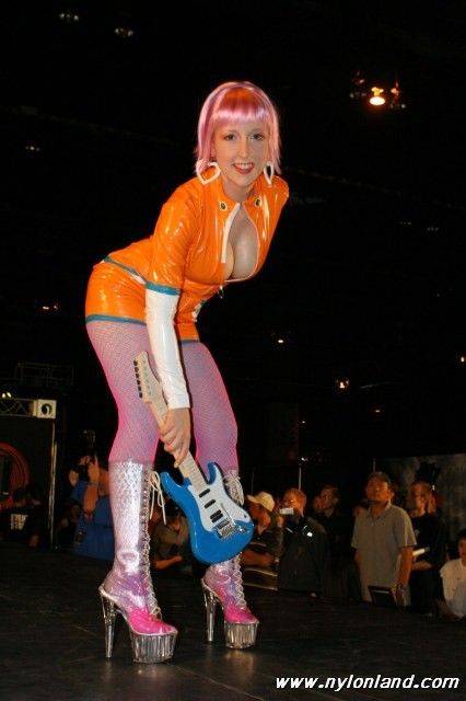 See more sexy cosplay chicks