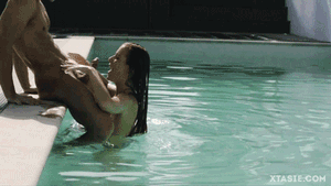 What make's skinny dippy so fun!