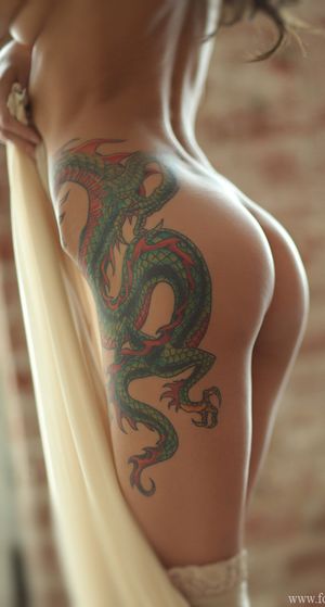 Hot art and a hot ass