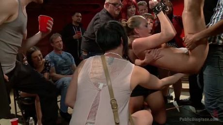 Slutty blonde ready to go. First PD- lap dances, squirting, anal, DP, device bondage. Magical slut skill- to cum and squirt from nipple play