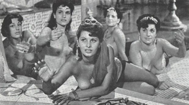 Sophia Loren in Era lui… sì! sì! from 1951