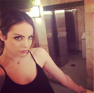 elizabeth gillies bathroom selfie