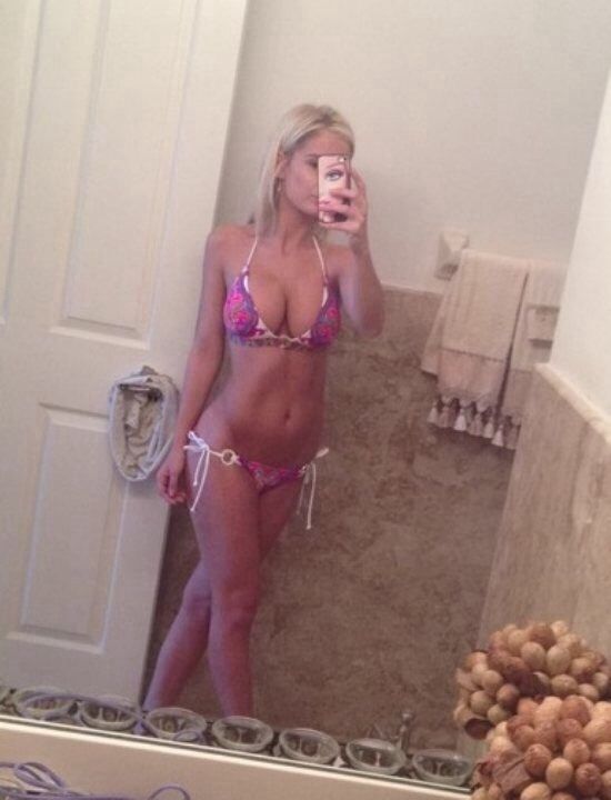 Faceless bikini whore