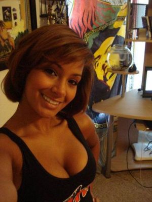 hot-Hooters-girls-33