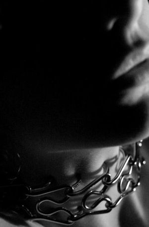 come with me and follow me…  conmigo y sigueme… 