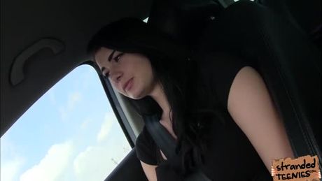 Run away girlfriend Anna hitch hikes. The stranger offers her to make a sex tape vengeance against her boyfriend.