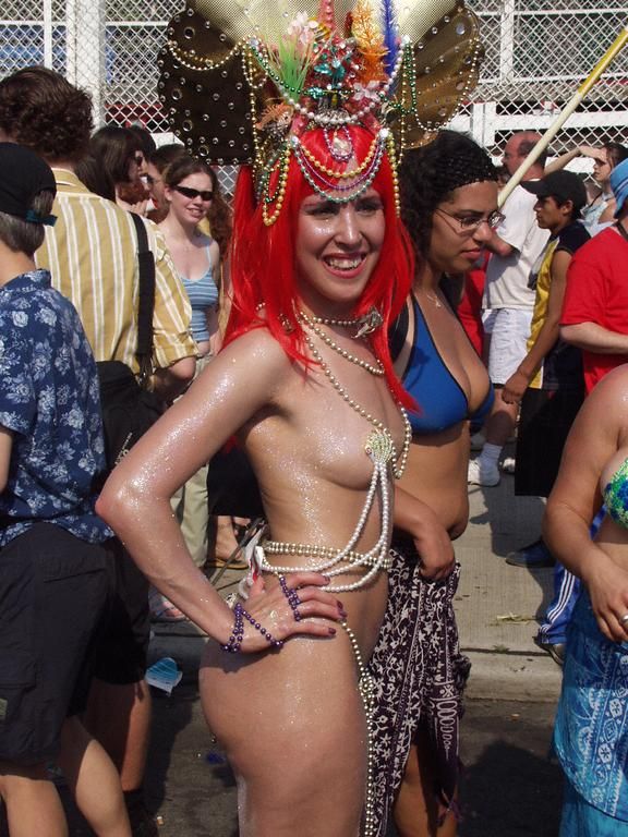 Micro-style during Mermaid parade