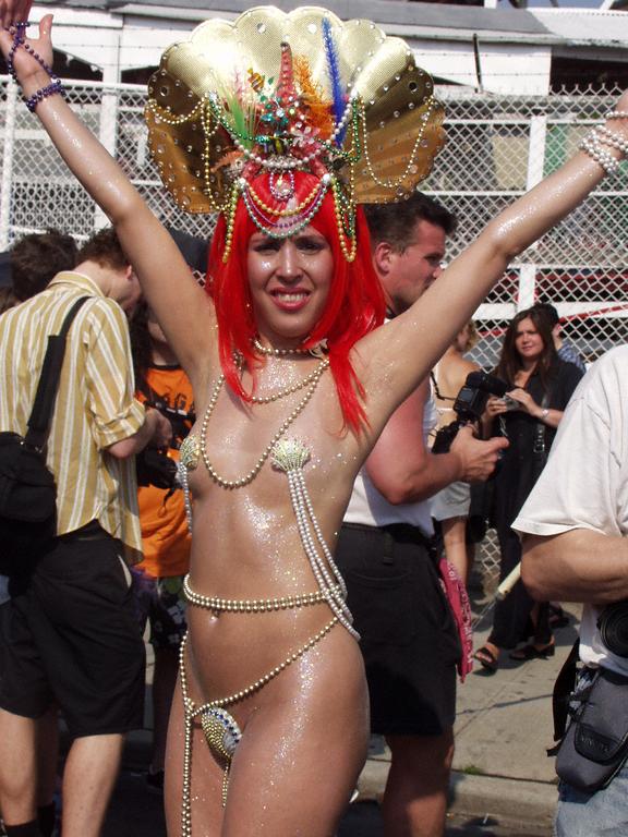 Micro-style during Mermaid parade