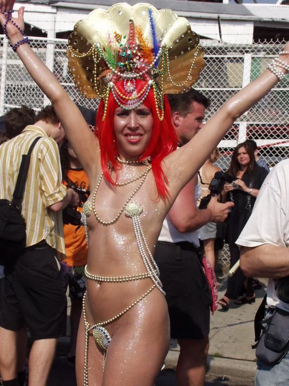 Micro-style during Mermaid parade