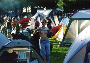 Just cooling down the boobies < she doesn’t know someone has a camera ;)