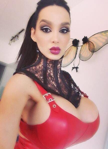 Huge fake titted bimbo 6