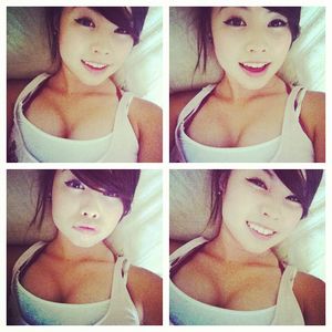 Cleavage filled selfshots
