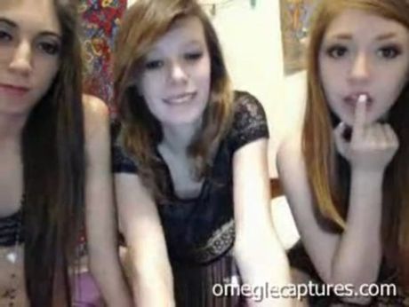 3 little sister playing