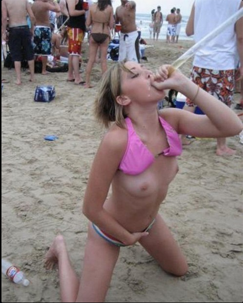 check out the dude in the back pointing