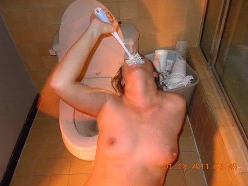What a disgusting bitch.