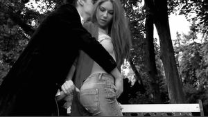 teen fuck in the park - handjob