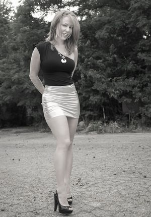 iinvitedyourwifeupforadrink: Your wife tried to recall what her mother had told her about accepting lifts from strangers