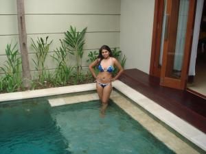 Indian Bikini Babe.....Visit our website