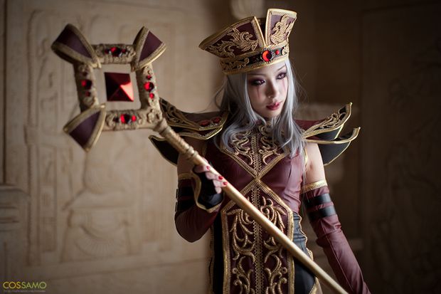 Blood Elf Paladin Cosplay