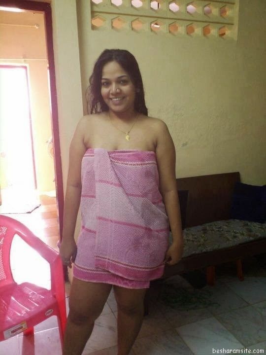 Mature aunts nude bath - gallery
