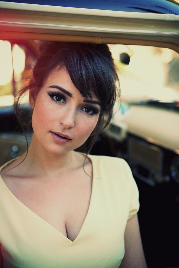 Milana Vayntrub (Lilly from At&t commercial)