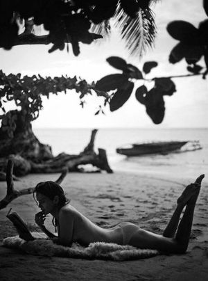 BEACHSIDE - A Private Nook At the End of the World