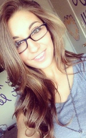 I love the sexy nerdy look