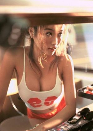 Very hot girl rocking the tanktop