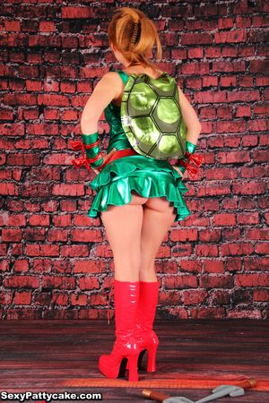 Redhead turtle cosplay
