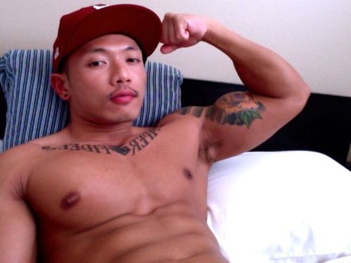 sexy Asian muscle stud