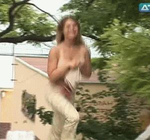 Olga Pavlenko runnin' and bouncin'