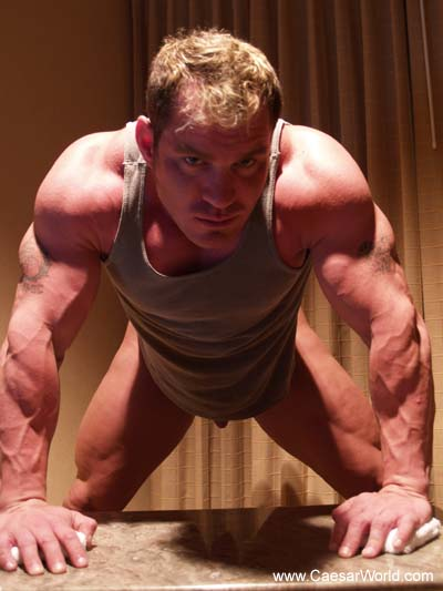 Damn them arms!