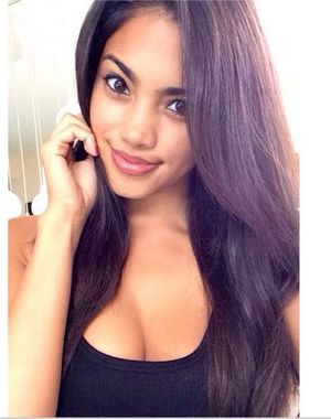 bryiana noelle selfie