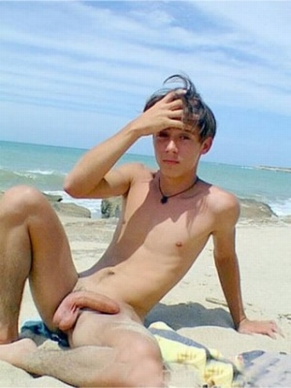 Photo Gallery 3695