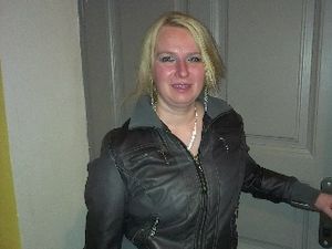 EWIG GEIL____Alter: 40, Haarfarbe: Blond, Figur: SchlankHobbys: Ich mag Fitness,Laufen,Mode,Ausfluge,Internet,Erotik,tanec..Was mache ich vor der Cam?Chatten / Flirten,Dirty-Talk,Dessous,Lack / Leder,Striptease,Close-Ups,Toys,Ich befehle...,Ich ge... Cont
