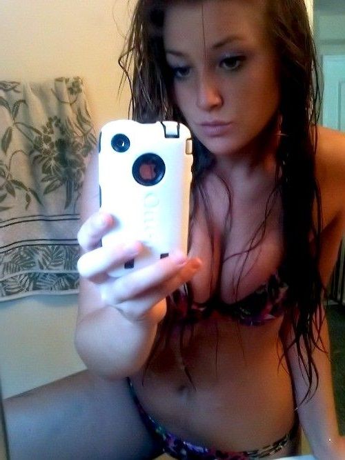 Hot bikini babe