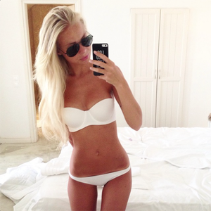 Swedish teen Victoria mirror selfie