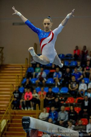 Lovely cameltoe in view !!