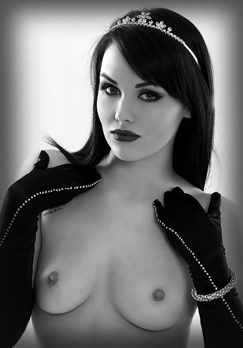 B&W