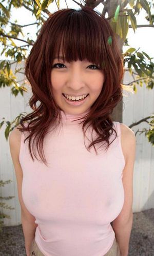 That is a nice sweater (x-post r/FullyClothedAsians)