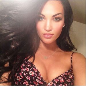 natalie halcro cleavage