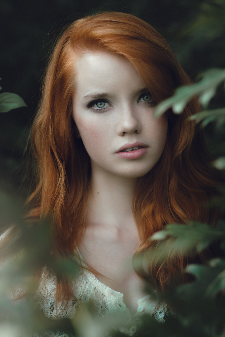 Abbie by pholwises