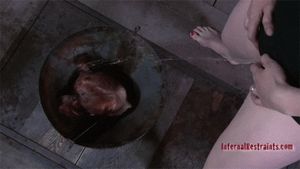 Goldenshower into Bucket