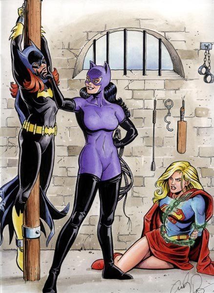 Catwoman scores some pussy