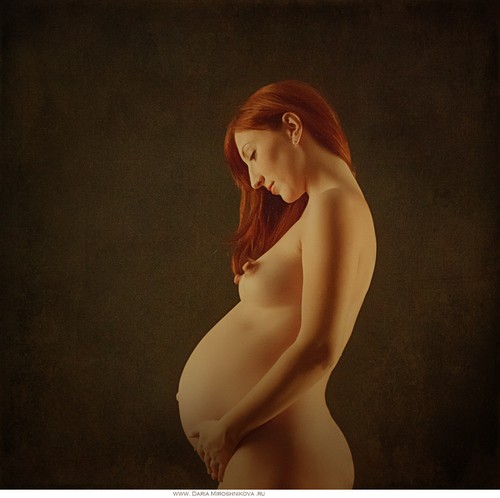 pregnant redhead