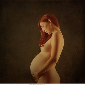 pregnant redhead