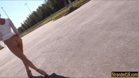 Skanky teen Foxy Di anal fucked outdoors