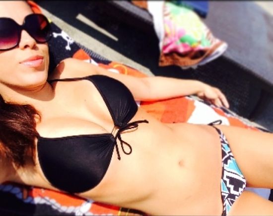 bikinis-buns-35