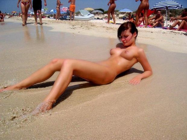 Hot Beach Babe