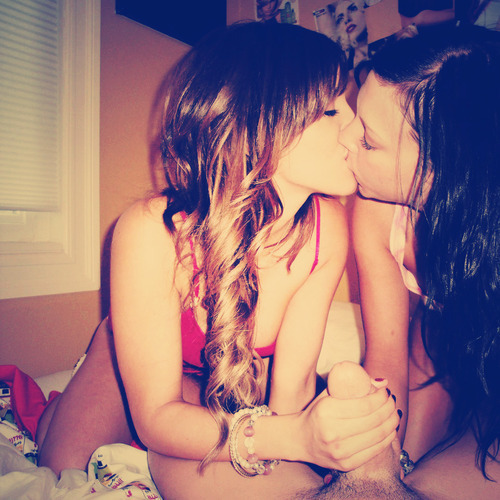 bisexual 3some